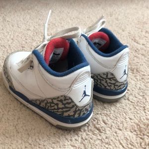 Kids Jordan retro 3